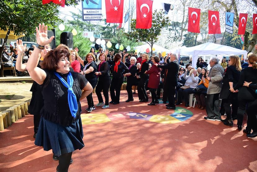 Kadıköy'de Yaş Almak Güzel 