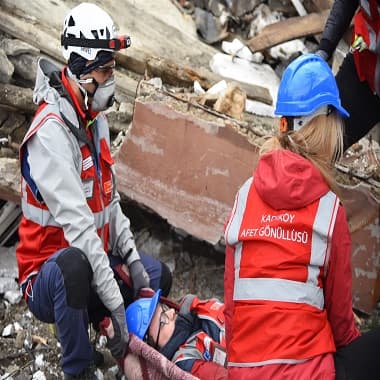 6 Şubat’tan Mahallelere Uzanan Dayanışma
