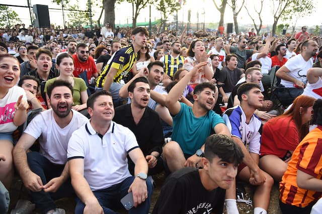 Kalamış Futbol Maçı Gösterimleri