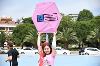 Kadıköy'de Uçurtma Festivali Renkli Görüntülere Sahne Oldu