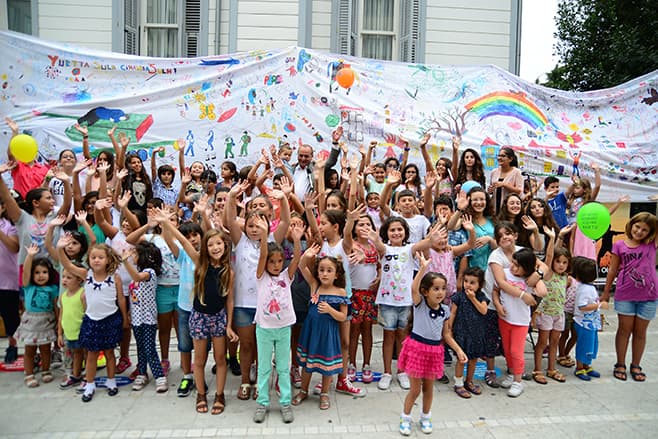 Kadıköy'de 23 Nisan Şenliği