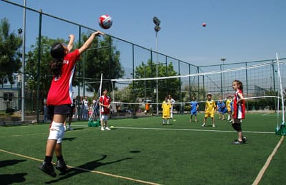  Yaz Okullarında  Hem Spor Hem Eğlence Devam Ediyor