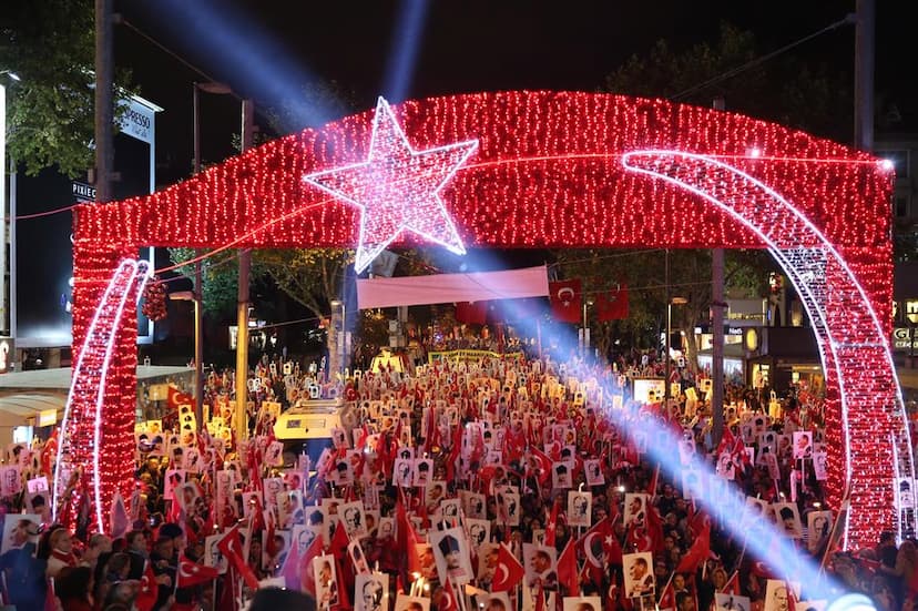 Kadıköy Büyük  Cumhuriyet Yürüyüşü'ne Hazır